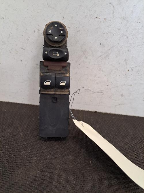 Image Interrupteur de leve vitre avant gauche - CITROEN C4 2