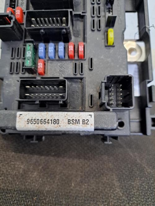 Image Boitier servitude moteur (BSM) - PEUGEOT 206