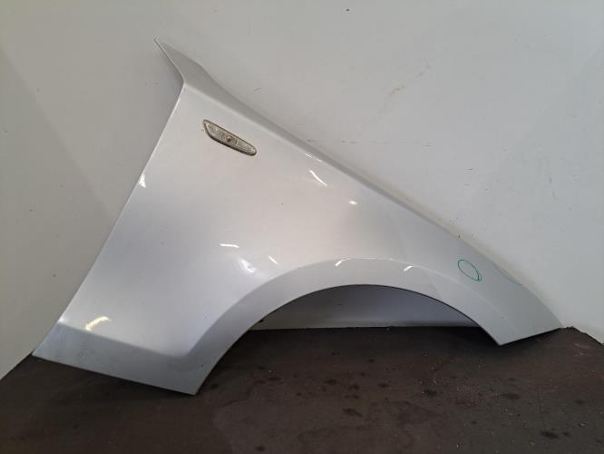 Image Aile avant droit - BMW SERIE 1 E87