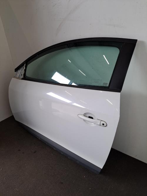 Image Porte avant gauche - RENAULT MEGANE 3