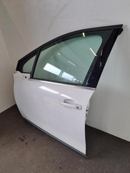 Image Porte avant gauche - PEUGEOT 2008 1
