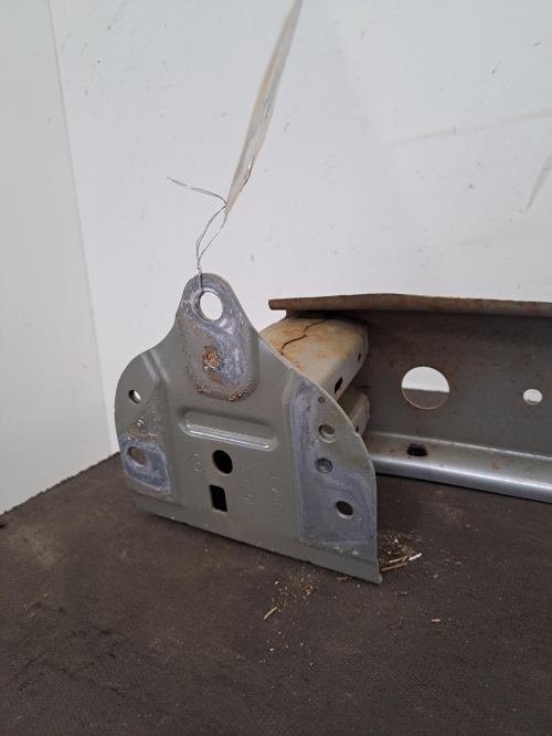 Image Renfort pare choc arriere (traverse) - TOYOTA YARIS 3