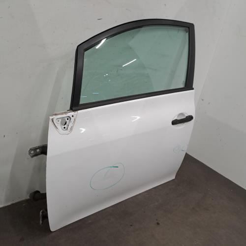 Image Porte avant gauche - TOYOTA AURIS 1