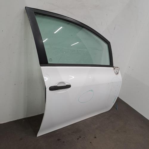 Image Porte avant droit - TOYOTA AURIS 1