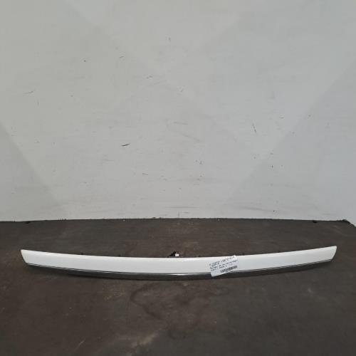 Image Bandeau de feu malle/hayon - TOYOTA AURIS 1