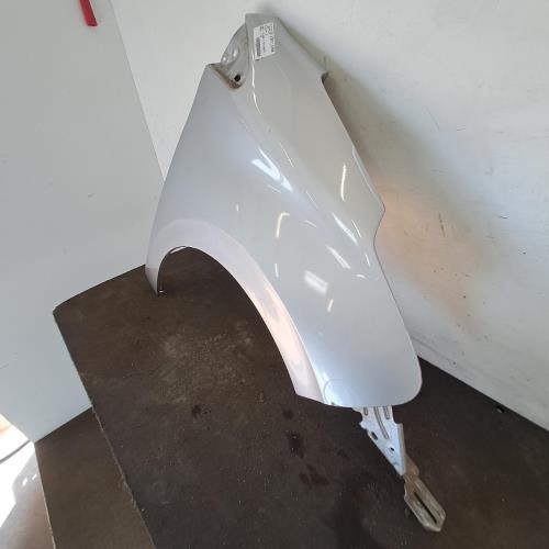 Image Aile avant droit - PEUGEOT 208 1
