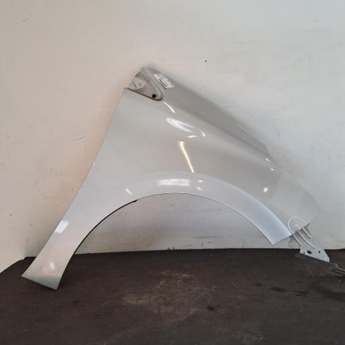 Image Aile avant droit - PEUGEOT 208 1