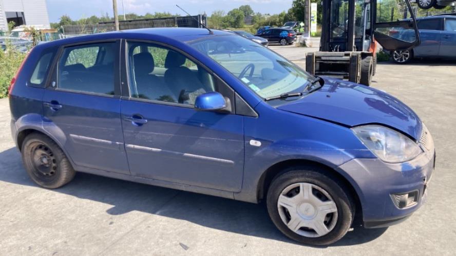 Image Feu arriere principal gauche (feux) - FORD FIESTA 5
