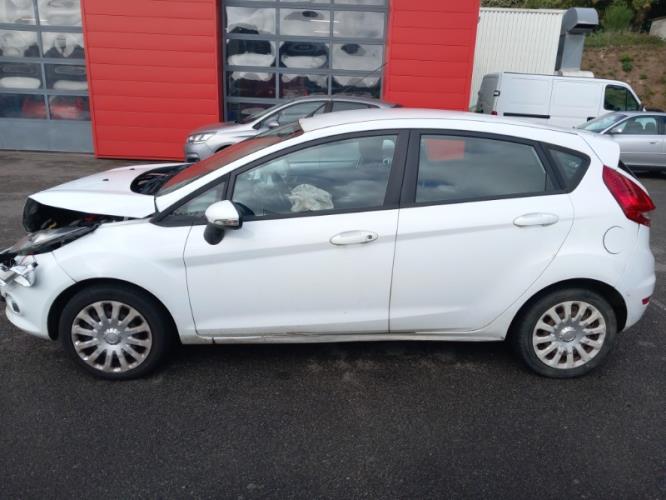 Image Feu arriere principal gauche (feux) - FORD FIESTA 6