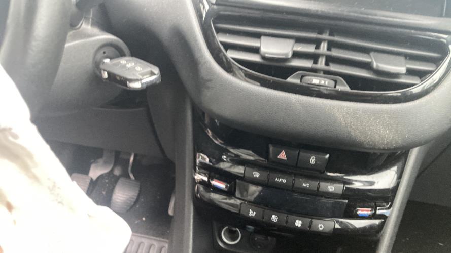 Image Moteur essuie glace avant - PEUGEOT 208 1