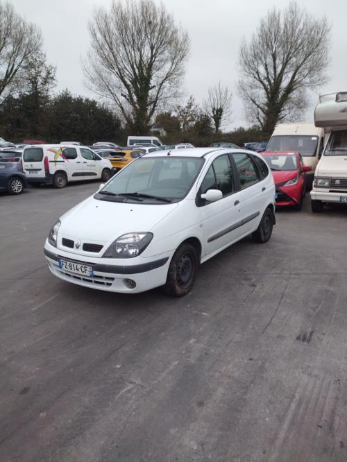 Image Pare choc avant - RENAULT SCENIC 1