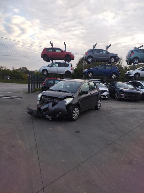 Image Pare choc arriere - TOYOTA YARIS 2