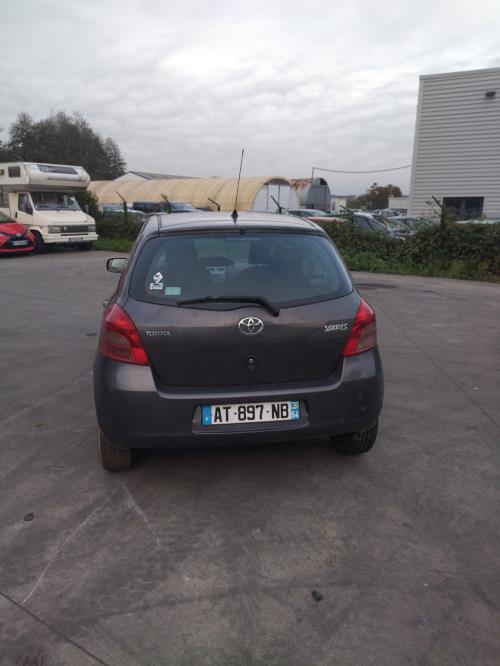 Image Pare choc arriere - TOYOTA YARIS 2