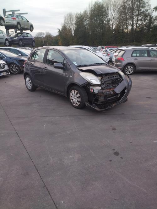 Image Pare choc arriere - TOYOTA YARIS 2