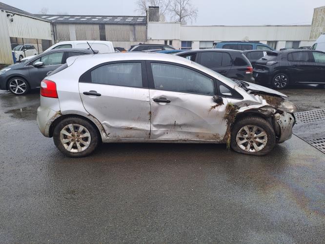 Image Support de pare chocs arriere - KIA RIO 3