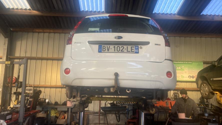 Image Capot - FORD FIESTA 5