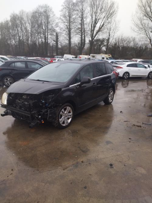 Image Porte avant gauche - PEUGEOT 5008 1