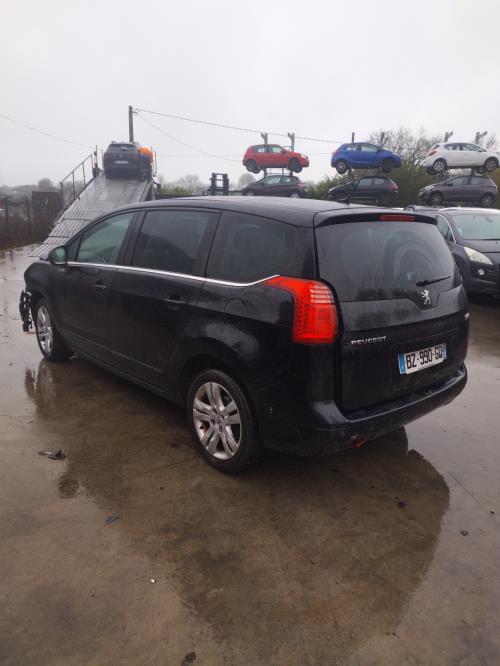 Image Porte avant gauche - PEUGEOT 5008 1