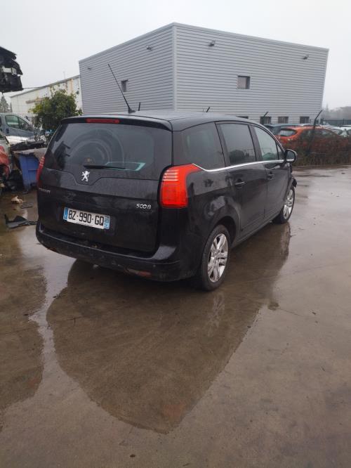 Image Porte avant gauche - PEUGEOT 5008 1