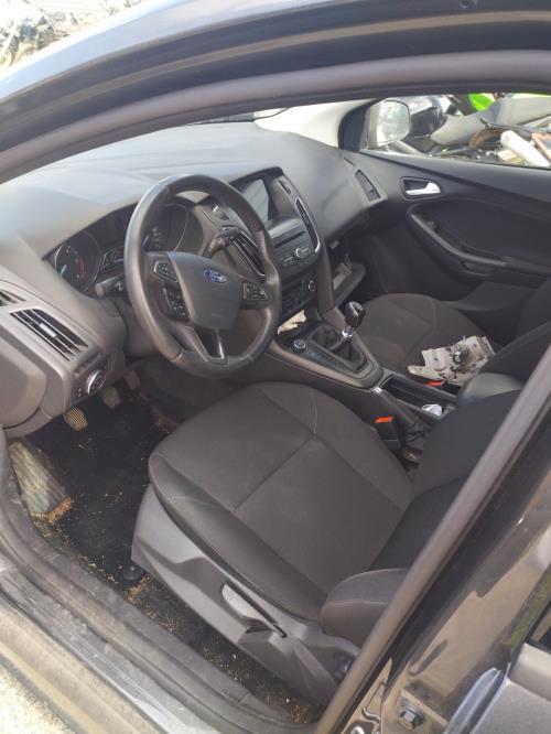 Image Porte avant gauche - FORD FOCUS 3