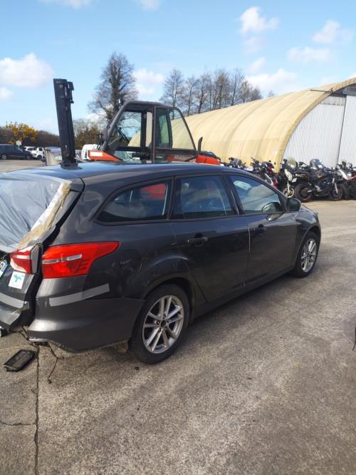 Image Porte avant gauche - FORD FOCUS 3
