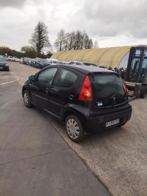 Image Lunette arriere - PEUGEOT 107