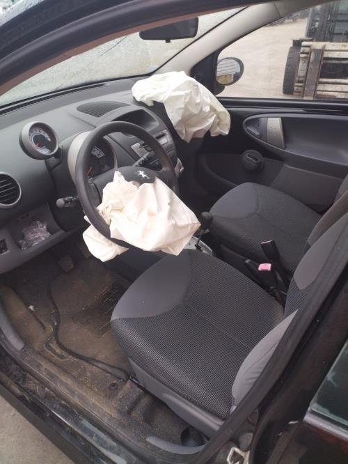 Image Lunette arriere - PEUGEOT 107