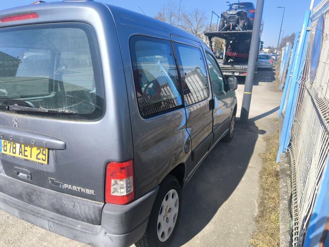Image Calandre - PEUGEOT PARTNER 1