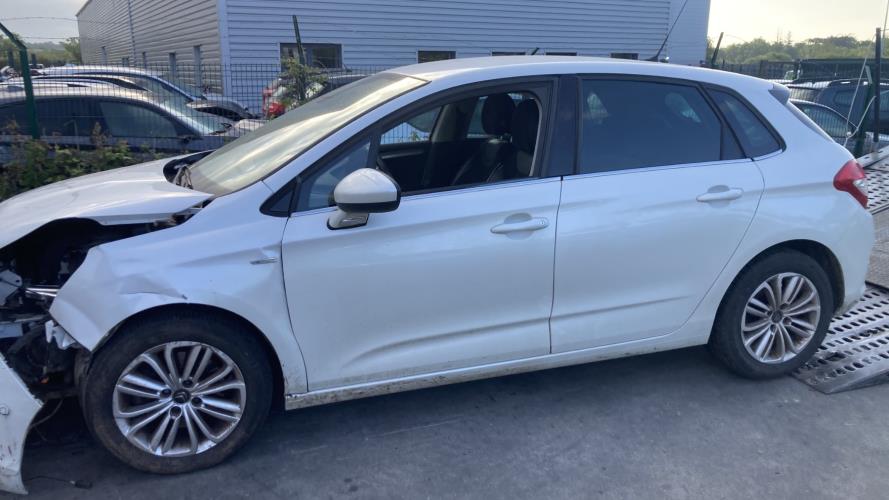 Image Anti brouillard droit (feux) - CITROEN C4 2