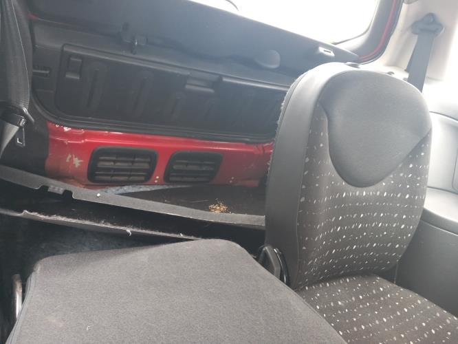Image Hayon inferieur - CITROEN C2