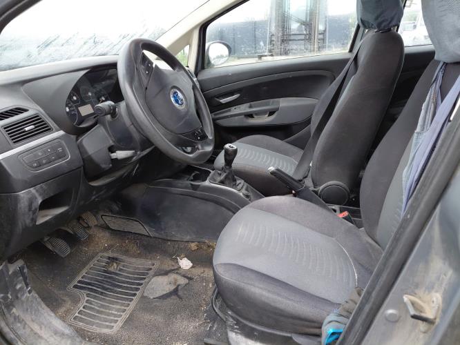 Image Pare choc arriere - FIAT GRANDE PUNTO