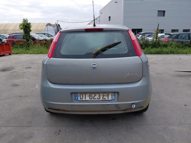 Image Pare choc arriere - FIAT GRANDE PUNTO