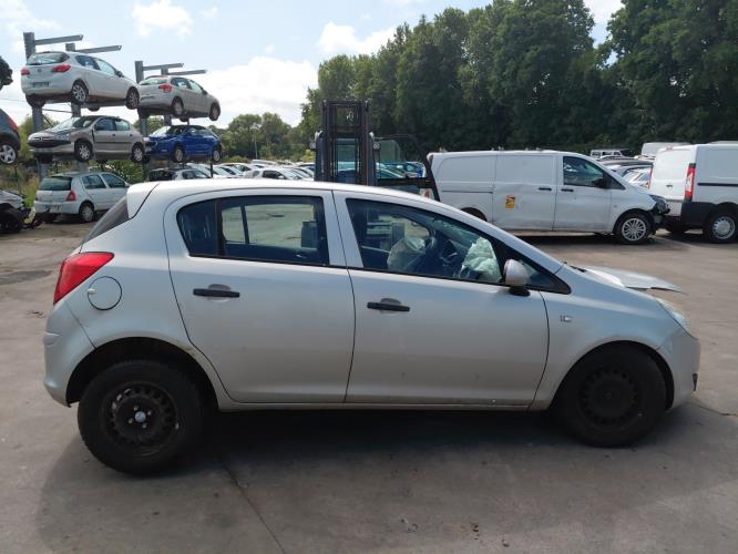 Image Porte avant droit - OPEL CORSA D