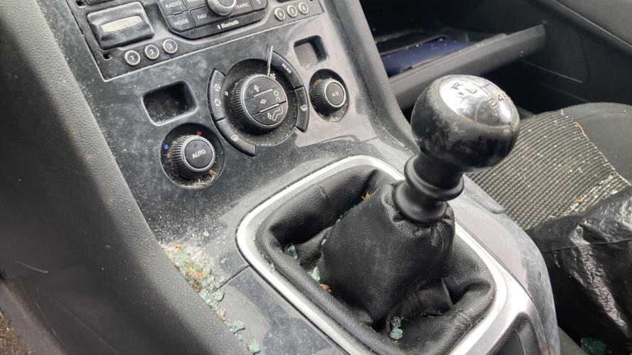 Image Moteur essuie glace avant gauche - PEUGEOT 5008 1