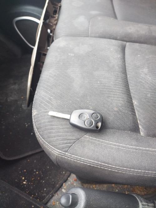 Image Reservoir essence - RENAULT TRAFIC 3 COURT