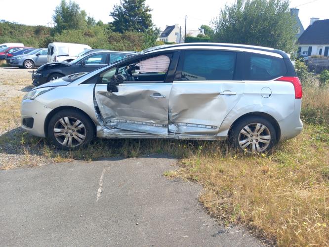 Image Bloc ABS (freins anti-blocage) - PEUGEOT 5008 1