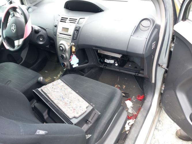 Image Capot - TOYOTA YARIS 2