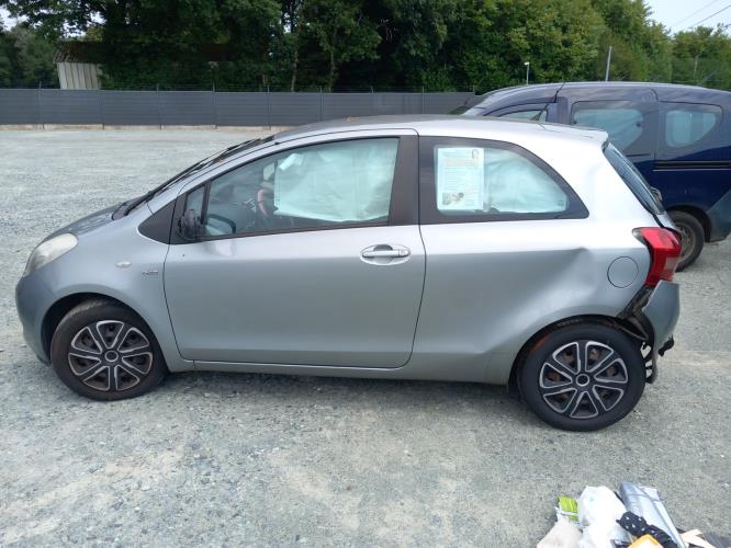 Image Capot - TOYOTA YARIS 2