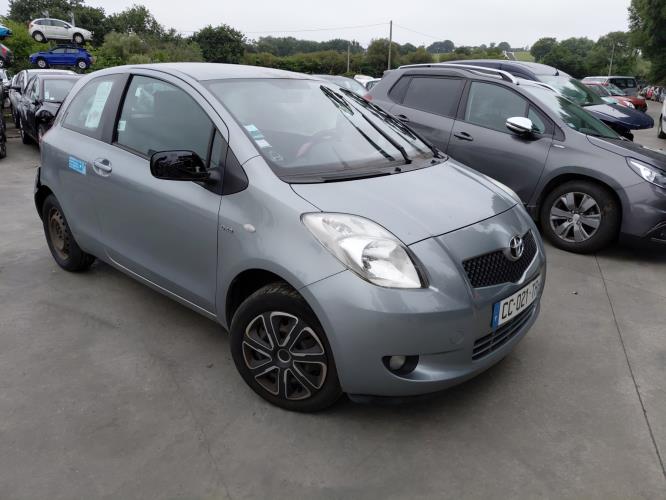 Image Capot - TOYOTA YARIS 2