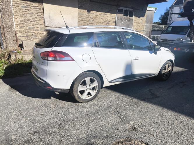 Image Pare boue avant gauche - RENAULT CLIO 4
