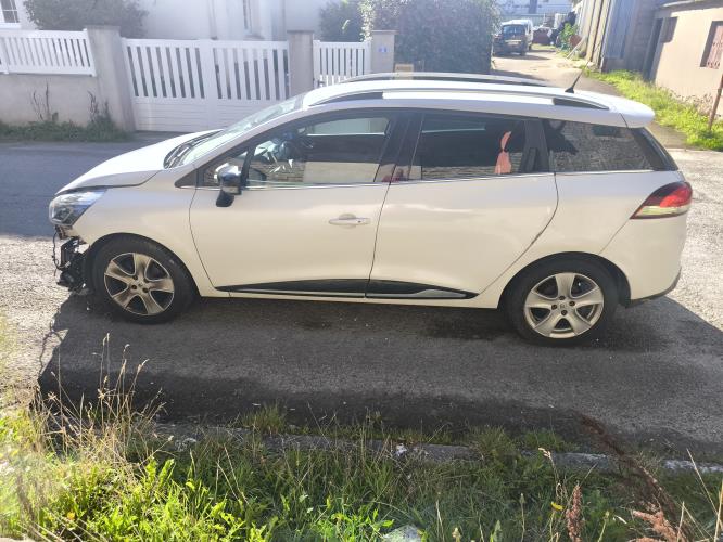 Image Pare boue avant gauche - RENAULT CLIO 4