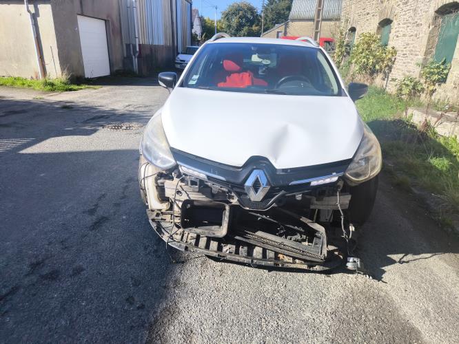 Image Pare boue avant gauche - RENAULT CLIO 4
