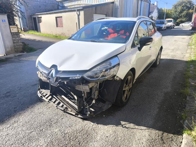 Image Pare boue avant gauche - RENAULT CLIO 4