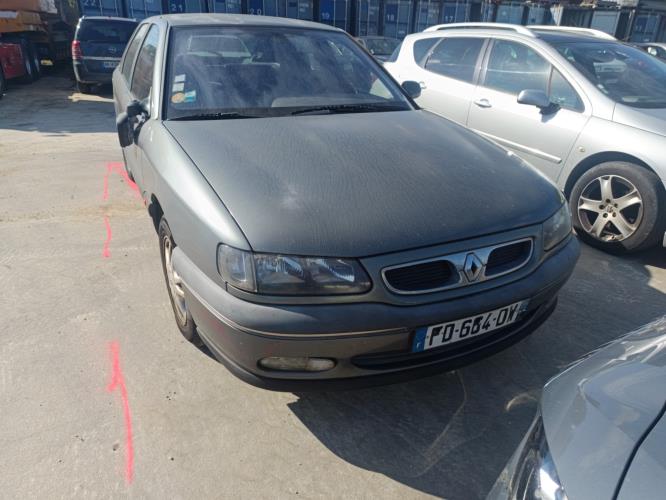 Image Calandre - RENAULT SAFRANE
