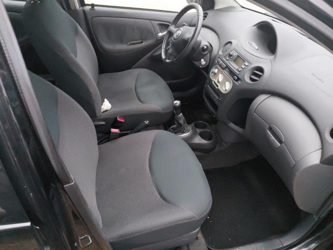 Image Capot - TOYOTA YARIS 1