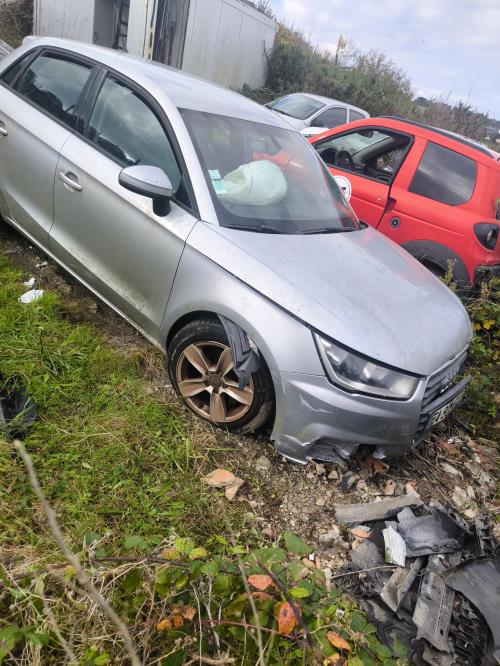 Image Vase de lave glace - AUDI A1 1