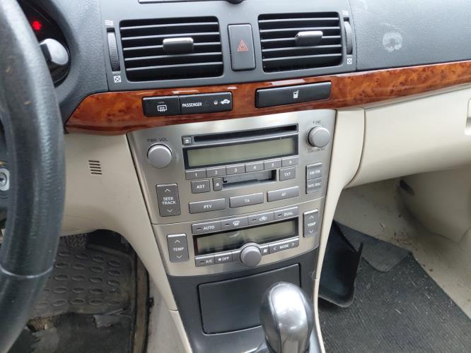 Image Porte avant gauche - TOYOTA AVENSIS 2