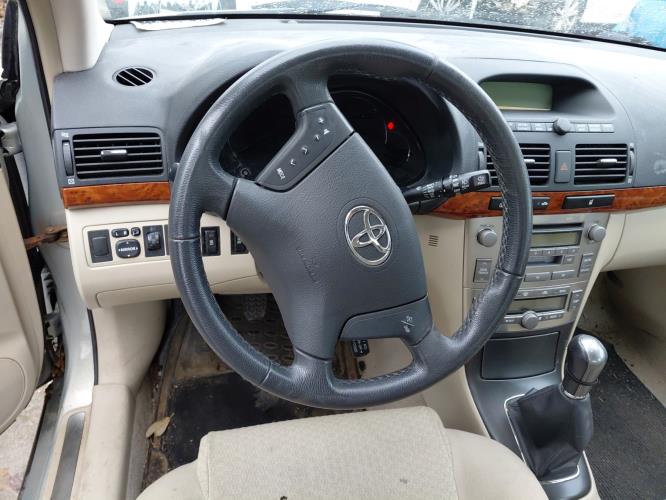 Image Porte avant gauche - TOYOTA AVENSIS 2