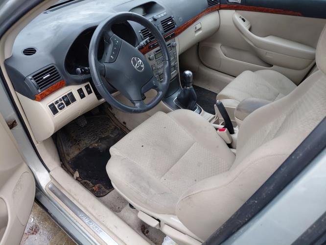 Image Porte avant gauche - TOYOTA AVENSIS 2
