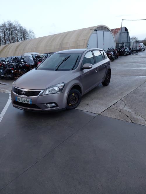 Image Porte avant gauche - KIA CEE-D 1